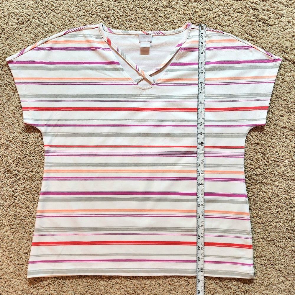 NWOT Chicos Zenergy V Neck Cross Front T-Shirt Chicos Size 8 - Picture 5 of 8